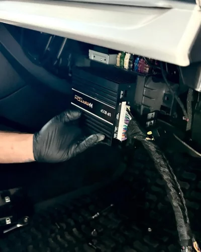 Wzmacniacze z DSP MATCH – Podłączanie wzmacniacza z DSP na wiązce plug&play pod deską