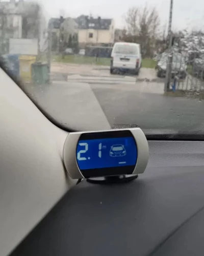 Ford Focus – Wyświetlacz czujników parkowania – odległość 2,1 m