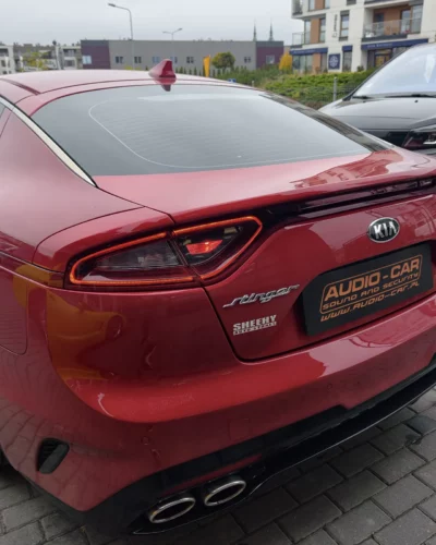 Kia Stinger sprowadzona z USA – widok z tyłu