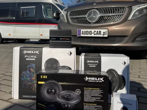 Mercedes klasy V przed warsztatem z zestawem HELIX