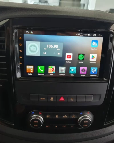 Mercedes Vito – stacja z ekranem radia