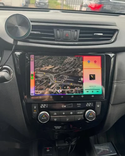 Nissan X-Trail – Apple CarPlay z mapą na nowej stacji