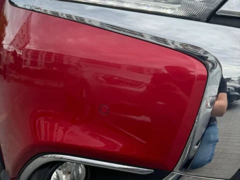 Mitsubishi Outlander – czujnik parkowania w przednim zderzaku