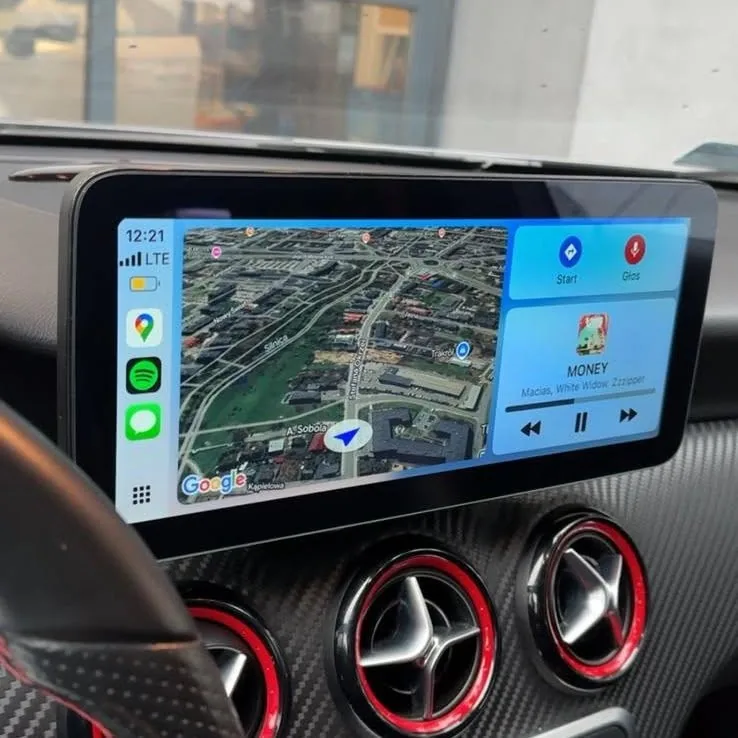 Mercedes-AMG A45 – fabryczny wyświetlacz i ekran 12″ – Po
