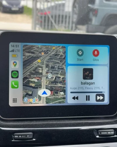 Renault Master – duży ekran z Apple CarPlay po montażu