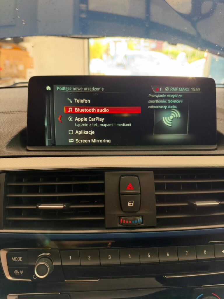 BMW – CarPlay w fabrycznym iDrive