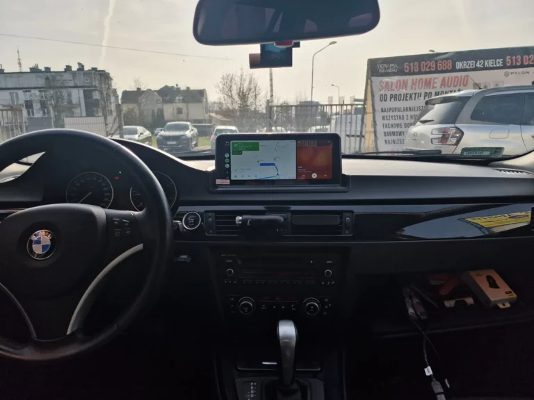 BMW serii 3 Touring – szeroki ekran z Android Auto