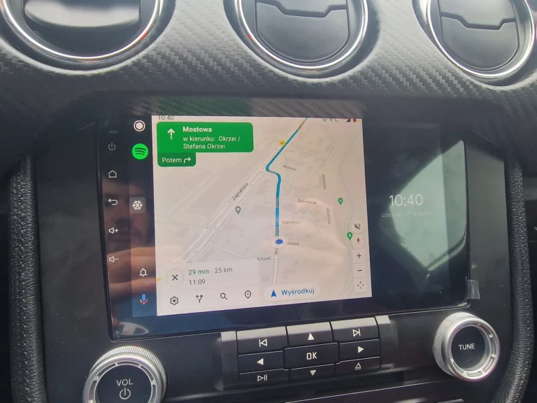 Ford Mustang (USA) – stacja Android z nawigacją i kamerą cofania