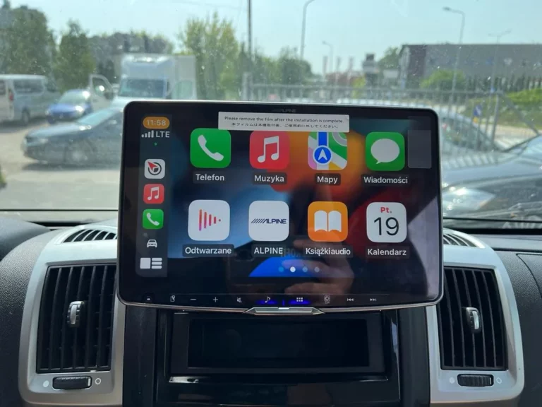 Kamper na Fiacie Ducato – duży ekran z CarPlay