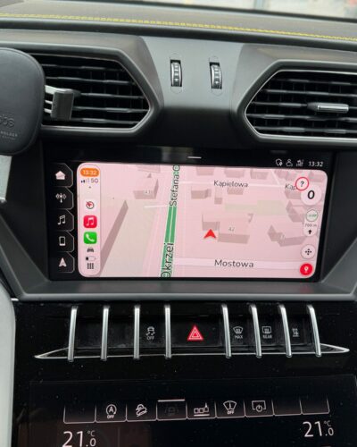 Lamborghini Urus – CarPlay i Android Auto na fabrycznym ekranie – zdjęcie 2