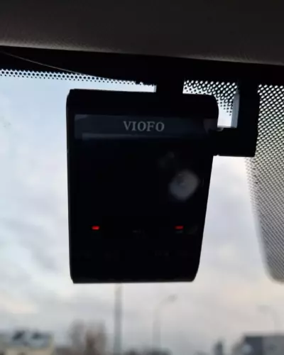 Wideorejestratory – Mazda 6 – VIOFO z ekranem