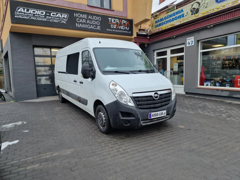 Opel Movano – wygłuszenie drzwi, głośniki Focal, stacja i kamera