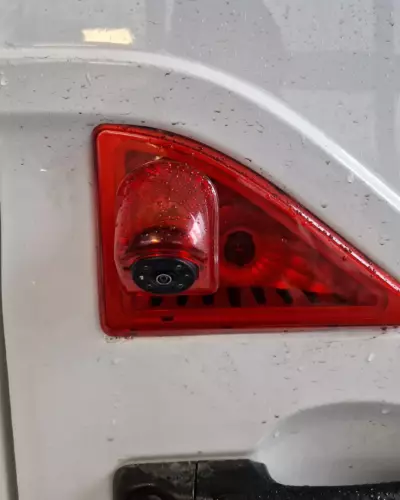 Kamera w świetle stopu – Opel Movano – kamera w trzecim świetle stopu