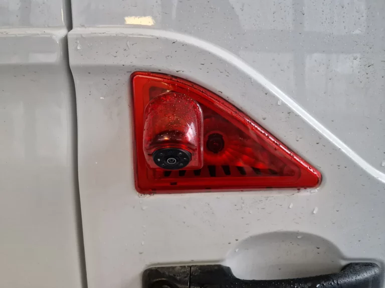 Opel Movano – kamera w trzecim świetle stopu