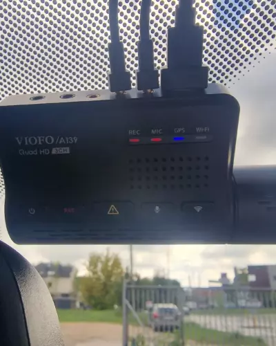 Wideorejestratory – BMW serii 3 – VIOFO A139