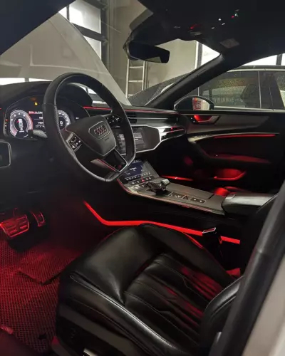 Audi A6 C8 – dedykowane oświetlenie ambient w całym wnętrzu – zdjęcie 1