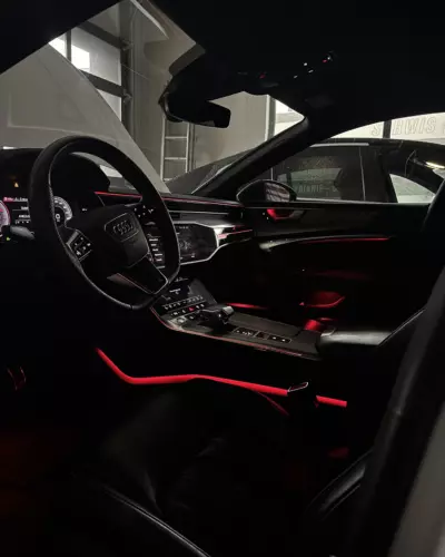 Audi A6 C8 – dedykowane oświetlenie ambient w całym wnętrzu – zdjęcie 3