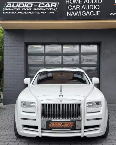 Rolls-Royce Ghost – konwersja z rynku zagranicznego na polski – menu, nawigacja, radio – zdjęcie 1