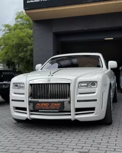 Rolls-Royce Ghost – konwersja na rynek polski – zdjęcie 1