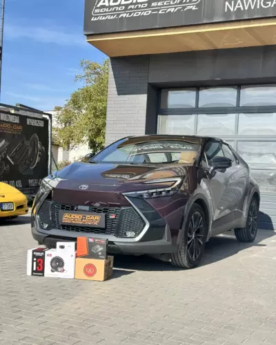 Toyota C-HR – głośniki HELIX i3 i wzmacniacz z DSP MATCH UP 8DSP – zdjęcie 1