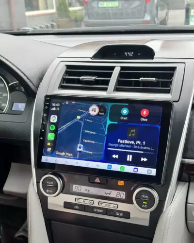 Toyota Camry – stacja multimedialna pod model – zdjęcie 1